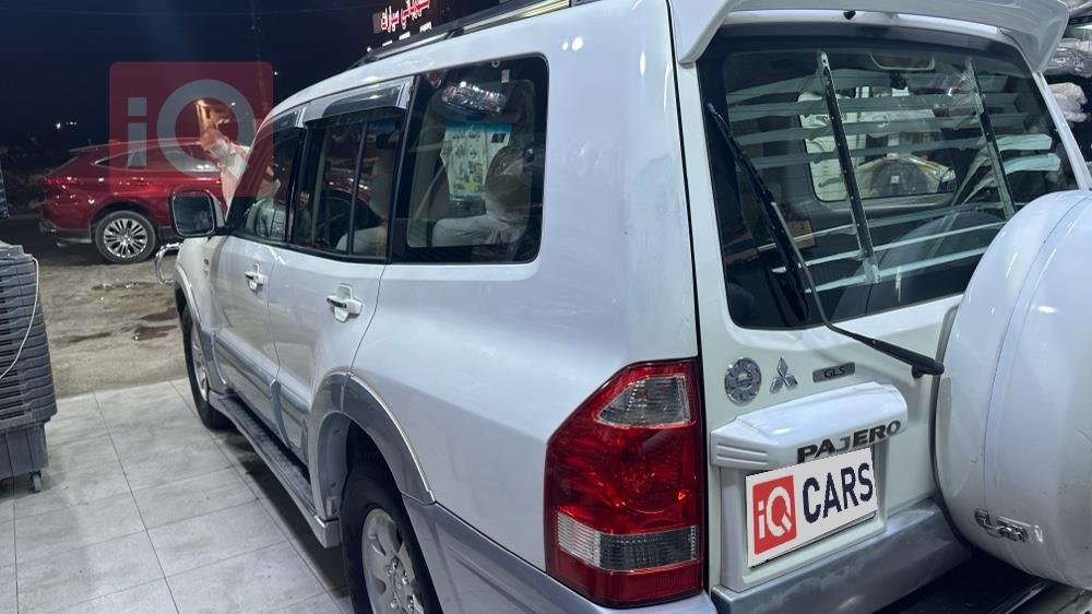 ميتسوبيشي باجيرو